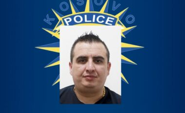 Nëse e shihni këtë person lajmëroni menjëherë policinë