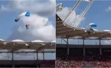 Me gjasë nuk i bëri matjet siç duhet, parashutisti “mbeti i varur” në çatinë e stadiumit