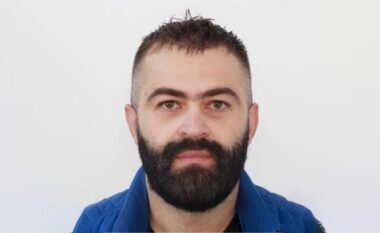 Policia e Pejës kërkon ndihmën e qytetarëve për kapjen e të dyshuarit për tentim vrasje