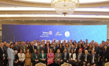 Në Prishtinë u mbajt samiti ndërkombëtar “Shtigjet Rotary”, pjesëmarrës nga 10 vende të Evropës e SHBA-së
