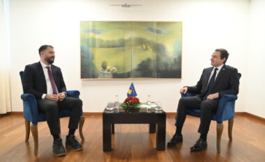 ​Bisedimet për qeverinë e re, Kurti nis takimet me partitë e minoriteteve në Kosovë