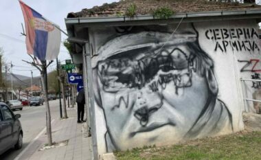 Murali Ratko Mladiqit në Zveçan, kryetari i Komunës arsyetohet se largimi i tij do të krijonte tensione