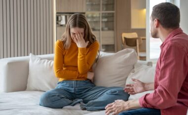 Gjashtë shenja që zbulojnë një partner manipulues emocionalisht