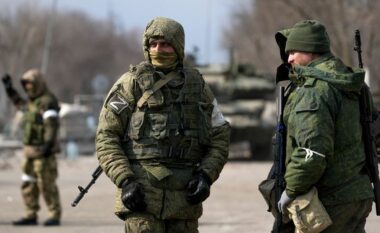 Rusia po dërgon rekrutë të trajnuar dobët në sulme në Ukrainë
