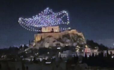 Zemërim në Greqi për reklamën e Adidas që tregon këpucën që “godet” Akropolin