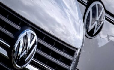 Katër ish-drejtues të Volkswagen shpallen fajtorë për mashtrim në rastin ‘Dieselgate’