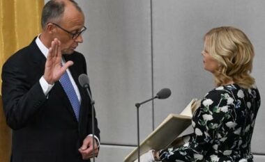 Merz merr certifikatën nga presidenti gjerman – betohet në Bundestag