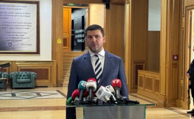 Krasniqi thotë se ka kërkuar nga Kurti që ta ndërrojnë kandidatin për kryetar të Kuvendit