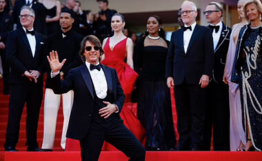 Tom Cruise mahnit Kanën gjatë paraqitjes së tij për premierën e “Mission: Impossible – The Final Reckoning”