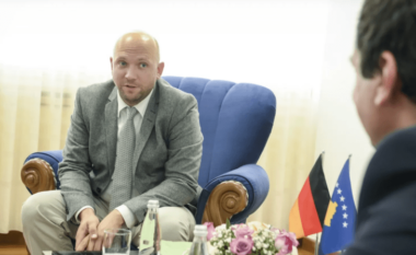 Procesi i Berlinit mbetet prioritet, por Gjermania heq të dërguarin për Ballkanin