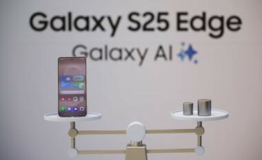 Samsung lanson “telefonin inteligjent më të hollë” – për të qenë në garë me rivalin Apple