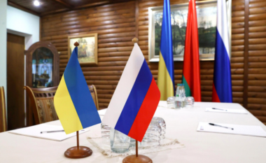 Ukraina akuzon Rusinë për minimin e bisedimeve me një kërkesë të minutës së fundit