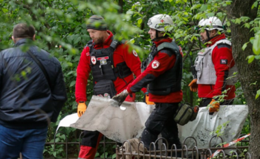 Pas negociatave, Rusia vazhdoi bombardimet e përgjakshme në Ukrainë – sulmohet një minibus me pasagjerë, të paktën nëntë civilë të vdekur