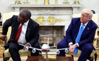 Trump e vendos homologun afrikan në siklet me videon për “përndjekjen e të bardhëve”