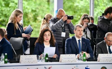 Osmani para liderëve të BE-së në Tiranë: Hiqni masat e padrejta ndaj Kosovës – po ndëshkohet vendi më pro-evropian