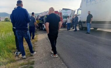 Aksidentohen dy kamionë në Drenas, dy të lënduar