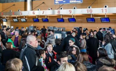 Të gjitha fluturimet pezullohen në Aeroportin e Brukselit pas kërcënimit me bombë