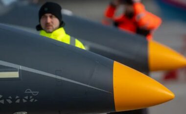 Çekia në “epokën e artë të armatimit” – ndërsa prodhimi i automjeteve po tkurret, industria e mbrojtjes po lulëzon