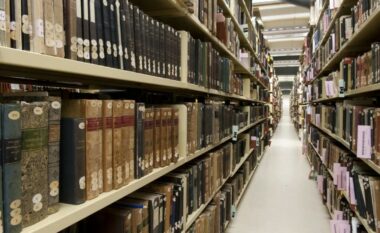 Biblioteka Kombëtare Holandeze i bën thirrje publikut për ndihmë, pas “vjedhjes së librave të rrallë”
