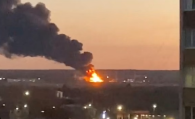 Ukraina sulmon Rusinë me mbi 100 dronë, Moska mbyll aeroportet