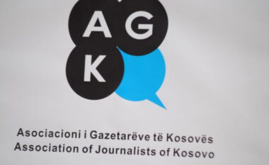 AGK i del në mbrojtje Adriatik Kelmendit: Jemi të shqetësuar me vazhdimin e retorikës nxitëse kundër gazetarëve nga ana e LVV