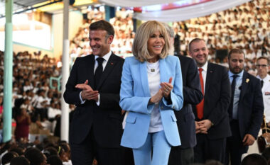 Kombinimi më i mirë i modës për gratë mbi 50 vjeçe do t’i bëjë të dukeni bukur dhe elegante