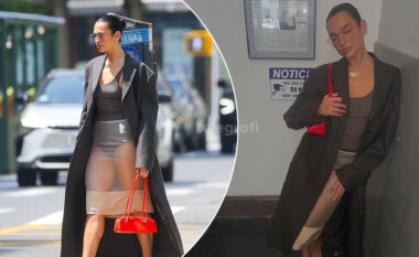 Dua Lipa shfaq stilin e saj modern me një fund transparent, gjatë një takimi në New York