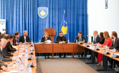 1,300 biznese jashtë tregut të rregulluar të energjisë, deputetët kërkojnë anulimin e vendimit