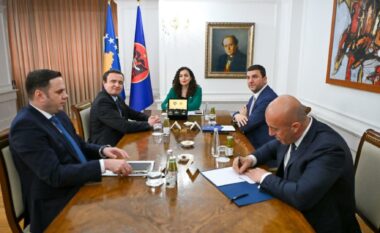 Takimi i liderëve pa rezultat, a është Gjykata Kushtetuese “çelësi” i ngërçit politik?