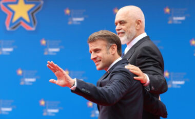 Macron kërkon rifillimin e dialogut me Serbinë, në Kosovë ka speticizëm
