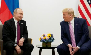 Trump për paqen në Ukrainë: Asgjë nuk do të ndodhë deri sa ta takoj personalisht Putinin
