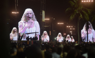 Lady Gaga performoi para 2.1 milionë njerëzve në Brazil – performanca ka bërë xhiron