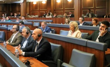 Deputetët e Listës Serbe nënshkruajnë betimin për mbrojtjen e sovranitetit të Kosovës