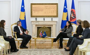 Osmani takon ambasadorin britanik, Hargreave – flasin për konstituimin e institucioneve, Procesin e Berlinit dhe çështjen e personave të pagjetur