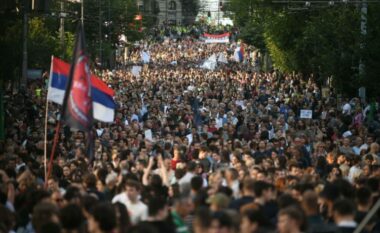 Studentët në Serbi protestojnë sot në 34 qytete
