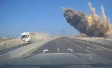 Kamera në veturë filmon sulmin iranian me raketë ndaj Izraelit