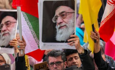 Me armëpushimin në fuqi, iranianët habiten me mungesën e vazhdueshme të Khameneit