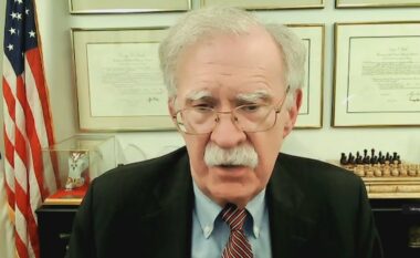 Ish-këshilltari i sigurisë së Trump: Marrëveshja Kosovë-Serbi nuk mund të imponohet nga jashtë