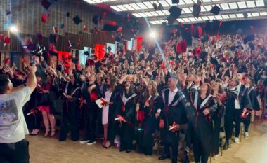 Ceremoni madhështore Diplomimit në Uni Universum International College 