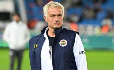 Mourinho ia mbyll derën transferimit të yllit anglez tek Fenerbahce