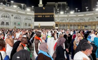 Arabia Saudite ndalon rreth 270 mijë njerëz “pa leje për haxh” që të hyjnë në Mekë