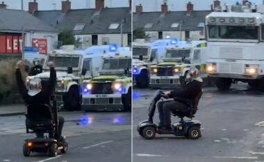 Skena të pazakonta në protestën në Irlandën e Veriut – burri me “helmetë romake” sfidon policinë në karrocë elektrike
