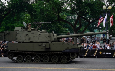 Parada ushtarake e shekullit, Ushtria Amerikane feston 250 vjetorin me spektakël të jashtëzakonshëm