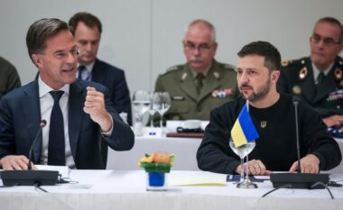 Rutte fton Zelenskyn në samitin e NATO-s
