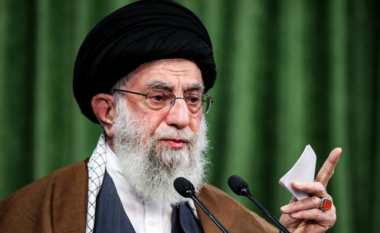 Lideri suprem i Iranit thyen heshtjen pas sulmeve amerikane