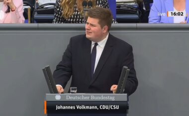 Nipi ish-kancelarit Helmut Kohl nga Bundestagu: Kosova të njihet nga të gjitha shtetet e BE