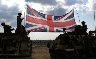Mbretëria e Bashkuar do të detyrohet të rrisë shpenzimet e mbrojtjes në 3.5% “për të mbajtur SHBA-në në anën e saj” – shkruajnë mediat britanike
