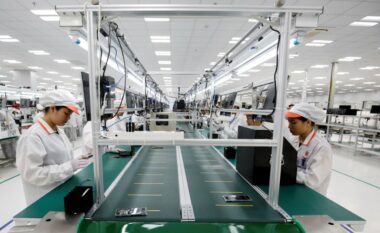 SHBA-të e shtyjnë Vietnamin “të shkëputet” nga teknologjia kineze