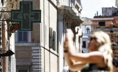 Alarme ‘të papara’ në Francë, mbyllen rreth 200 shkolla – ndërsa ‘nxehtësia përvëluese’ përfshin Evropën