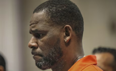 R. Kelly u shtrua në spital pas mbidozës në burg, avokati pretendon se ishte tentativë vrasjeje